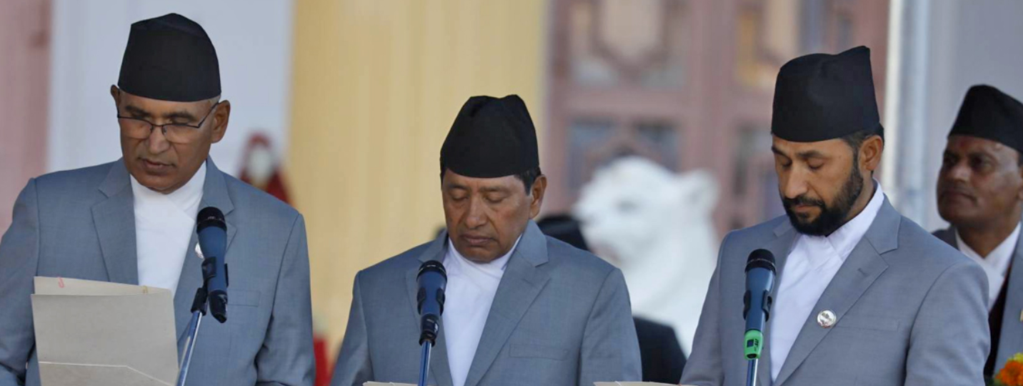 तीन जना उपप्रधानमन्त्रीसहित, आठ सदस्यीय मन्त्रिपरिषद् गठन