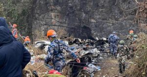 नेपाली सेनाको हेलिकोप्टरबाट शव काठमाडौं ल्याइँदै