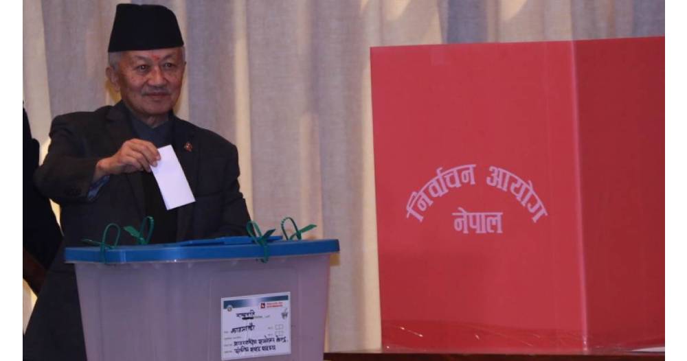 राष्ट्रपतिका उम्मेदवार नेम्वाङद्वारा मतदान