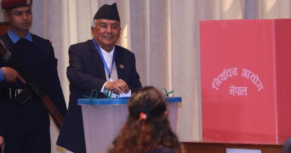 राष्ट्रपतिको निर्वाचनका लागि मतदान सुरु